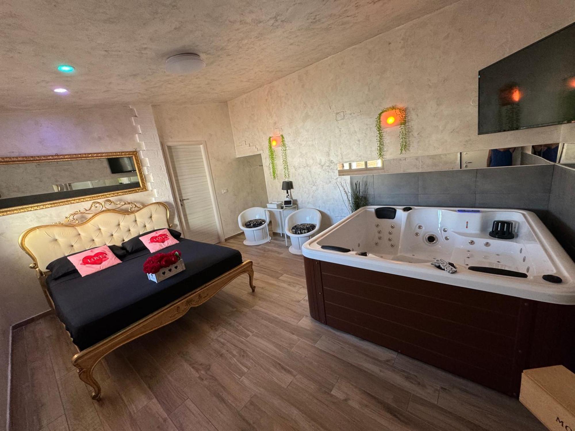 Atena B&B Apartments Platino San Silvestro  Екстериор снимка